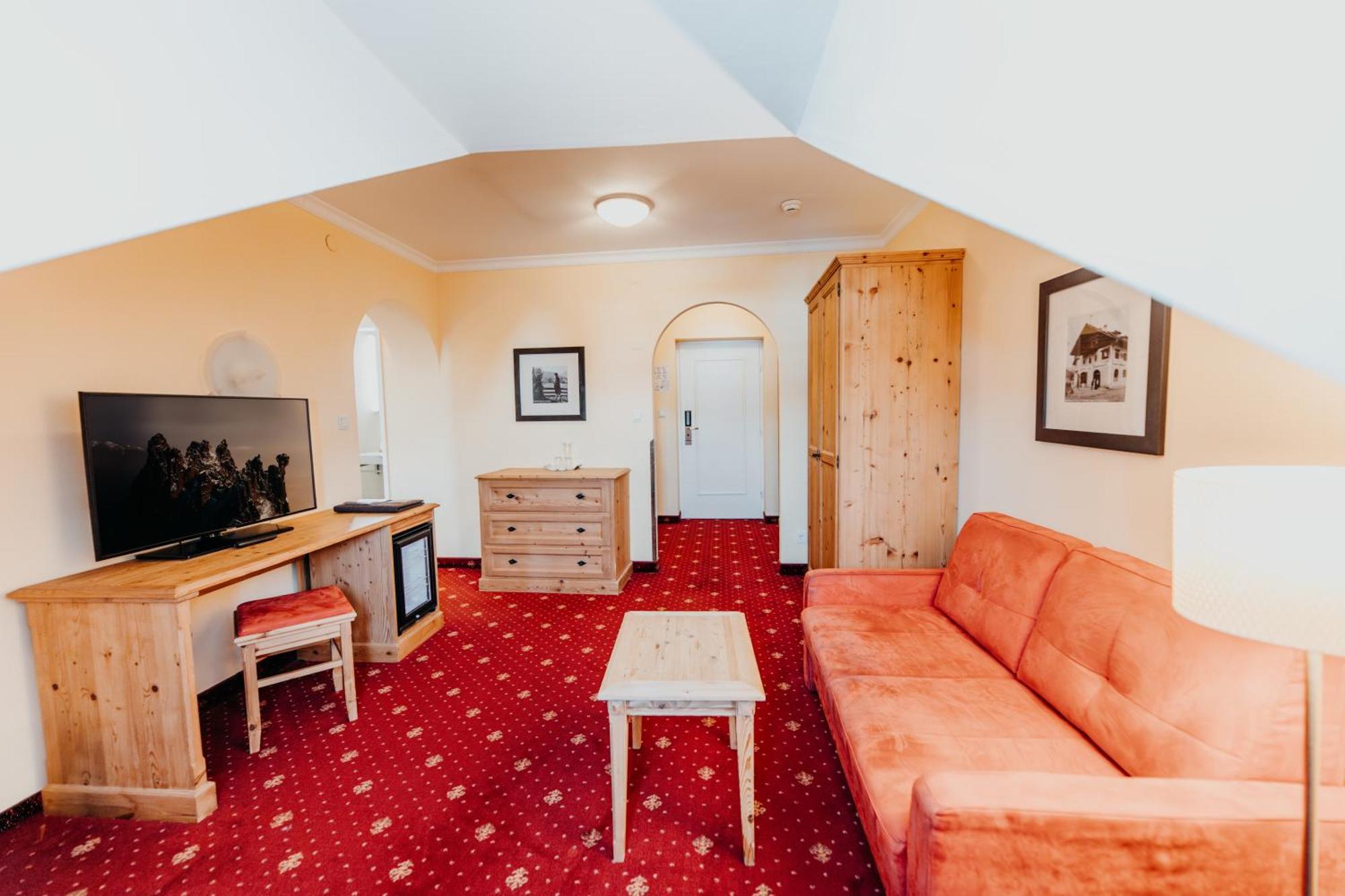 Post Seefeld - Wellnesshotel Tirol Seefeld in Tirol Rum bild