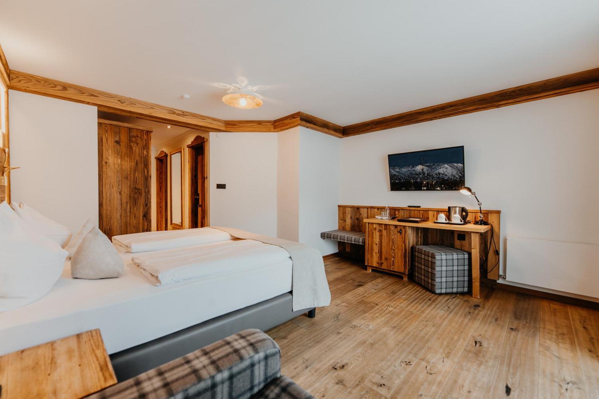 Post Seefeld - Wellnesshotel Tirol Seefeld in Tirol Rum bild